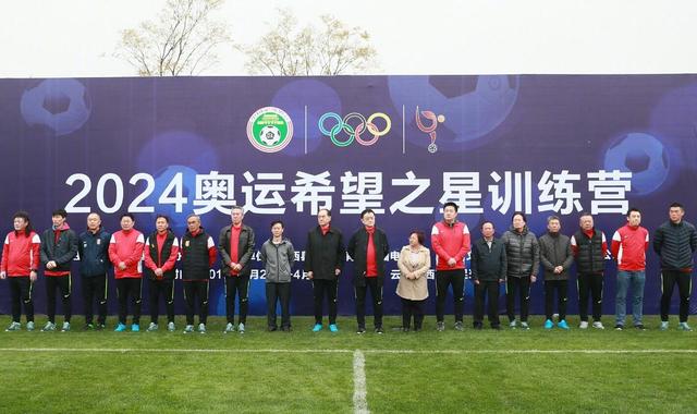 尽管阿劳霍可能和巴萨在原有直至2026年的合约上再续约。